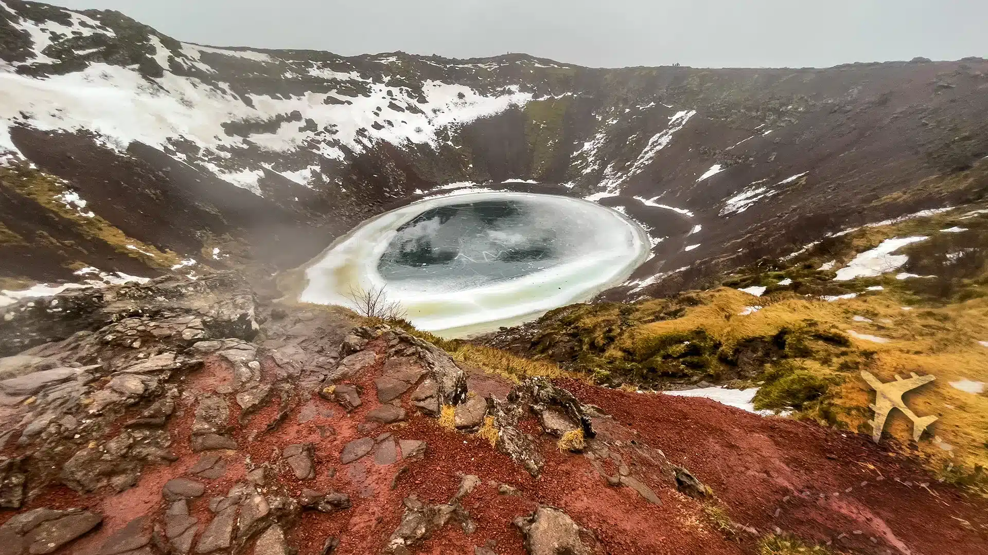 A Stunning Volcanic Lake in Southern Iceland