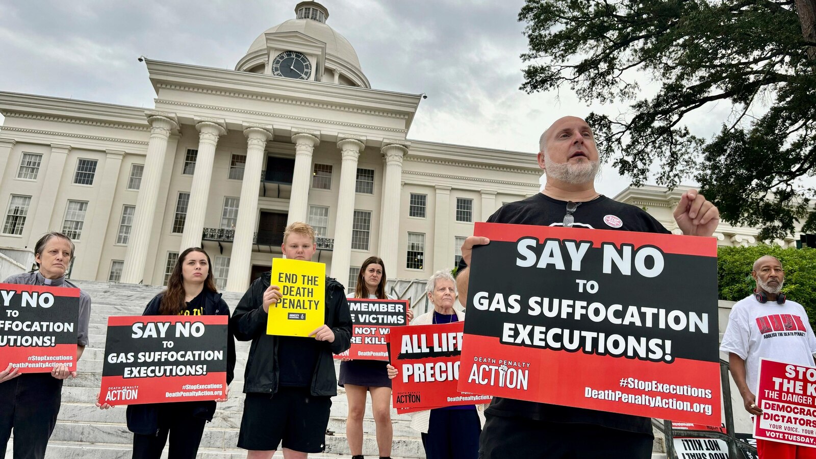 Alabama puts man convicted of killing 3 to death in the country’s second nitrogen gas execution