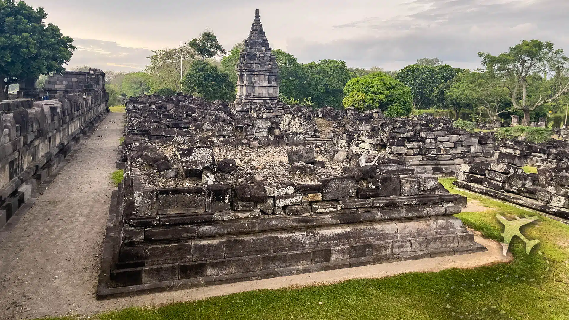 Discover Indonesia's cultural gem: Prambanan Temple