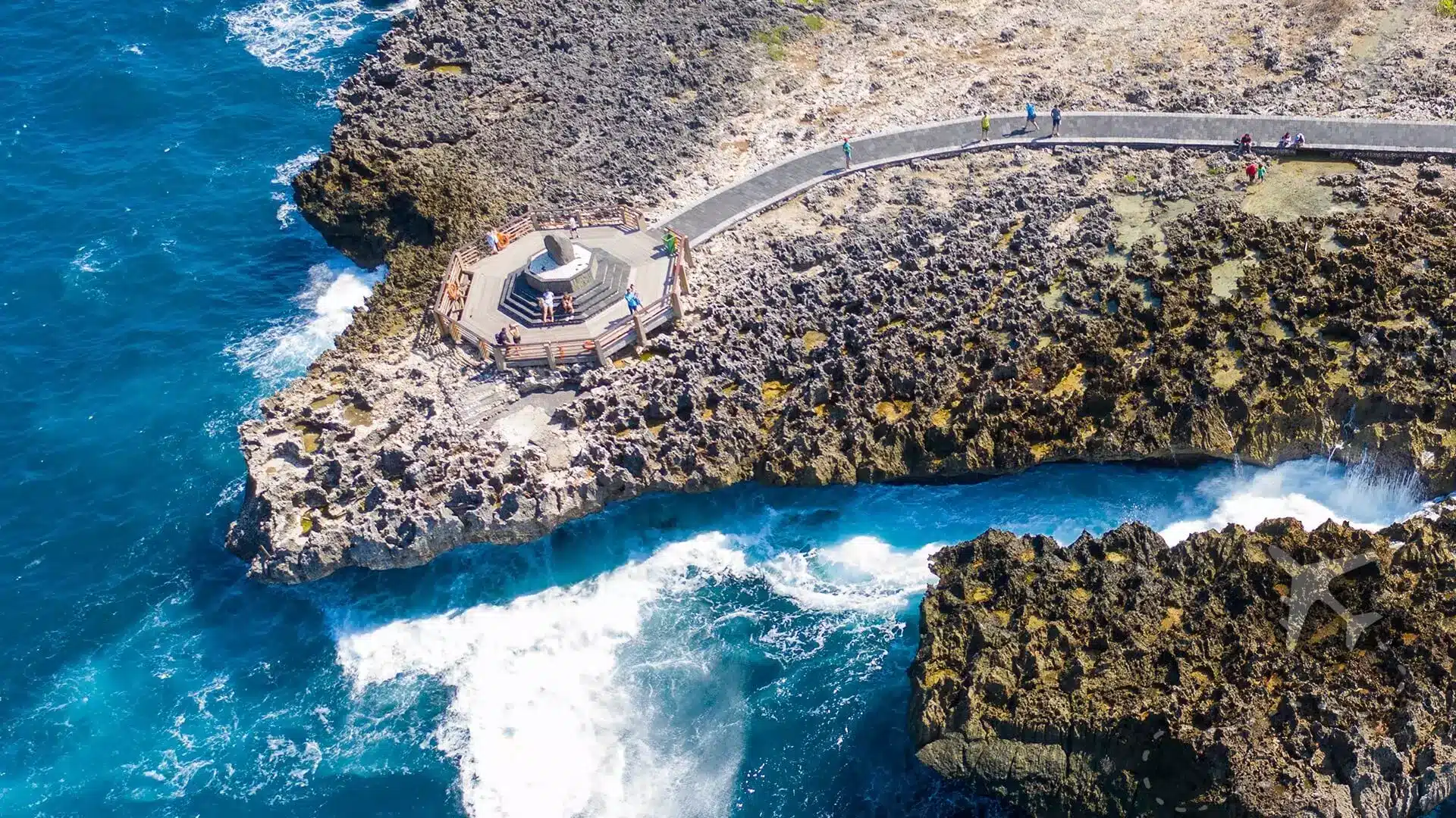 Water Blow is a stunning Instagram backdrop located in Bali