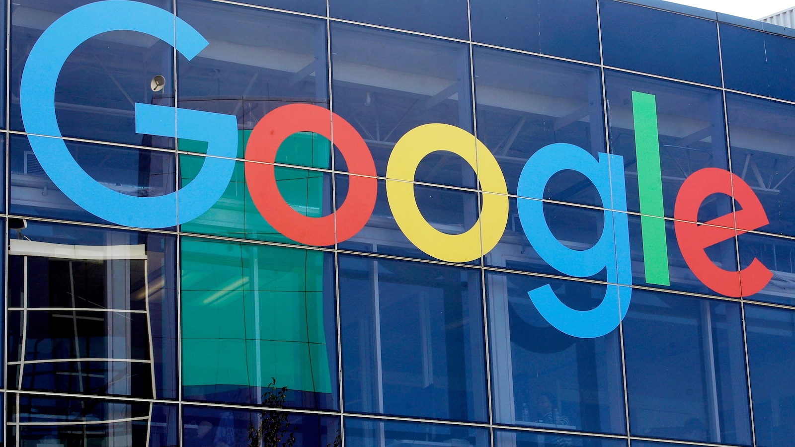 Federal judge orders Google to open its Android app store to competition